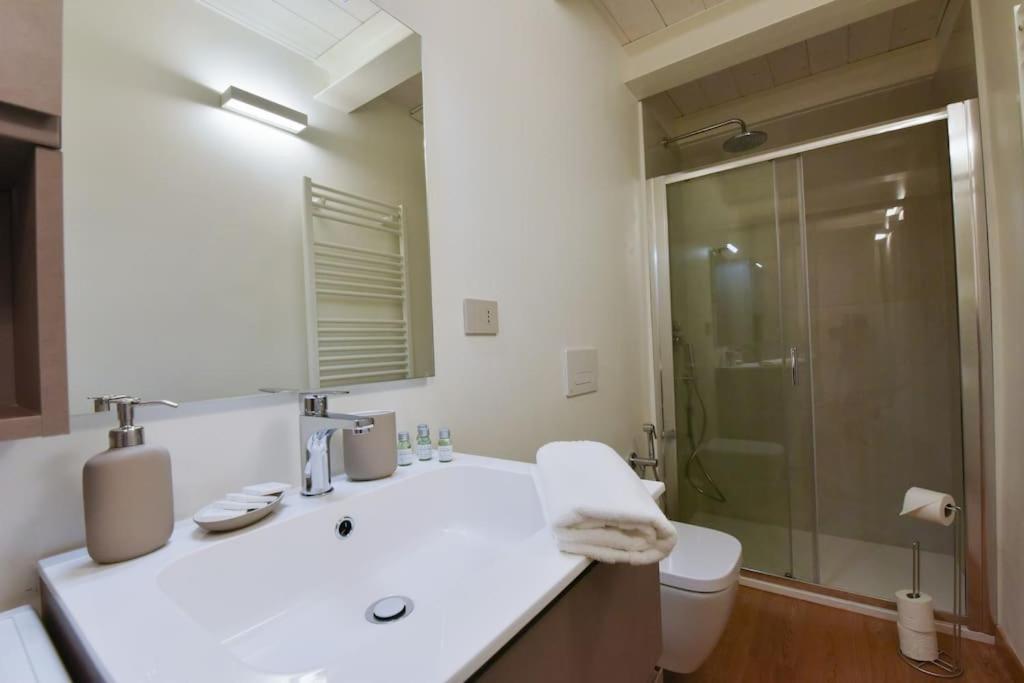 Apartamento Loft 21 - Lussuoso Ed Elegante A Due Passi Dal Mare Finale Ligure Exterior foto